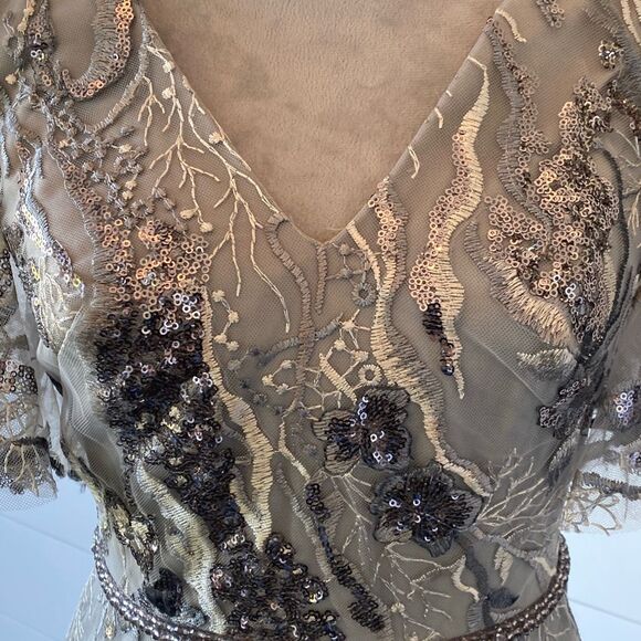 Mac Duggal  Silver Flutter Sleeve Embellished Gown Sz 6 $798
NWOT - Picture 3 of 13